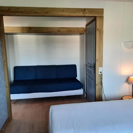 Hotel Des Iles 2*